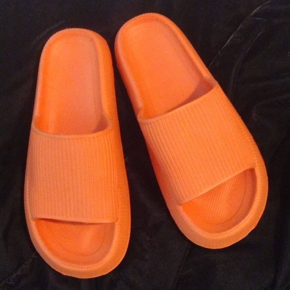 Super Light and Comfortable Size 42-43 Slip Ons